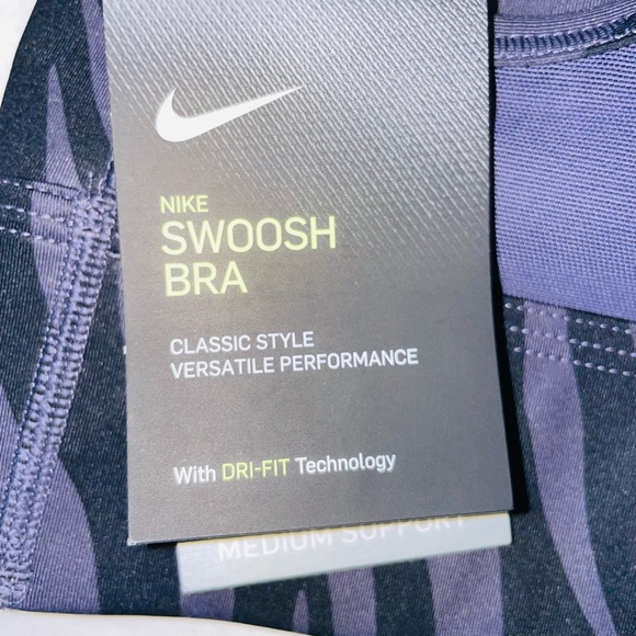 Nike Dri-Fit Women Swoosh Icon Clash Sz SX - Picture 2 of 4